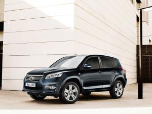 Toyota RAV4 2010 года